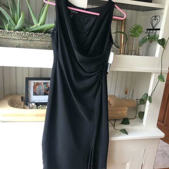 PERFECT LITLLE BLACK COCKTAIL PARTY DRESS NWT SIZE 4 PETITE - Picture 1 of 11